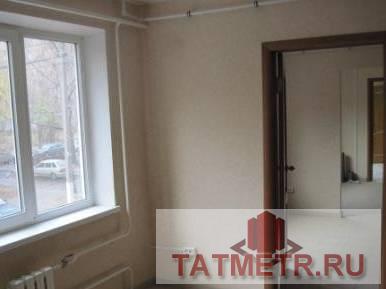 Коммерческая / Продажа / Офисы, Казань, Ямашева проспект, 134 000 Сдается отличное офисное помещение на Ямашева 54к1, после ремонта (2 этаж)- Кованая лестница. Стены - обои. Евроокна... - 1