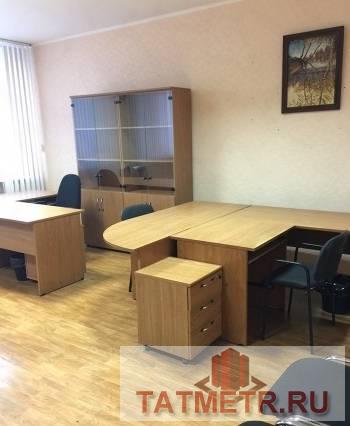 Коммерческая / Продажа / Офисы, Казань, Лево-Булачная улица, 25 000 Сдаётся в аренду кабинет (офис) 33,4 кв.м. на 3 этаже в 8-ми этажном административном здании, в центре города -...