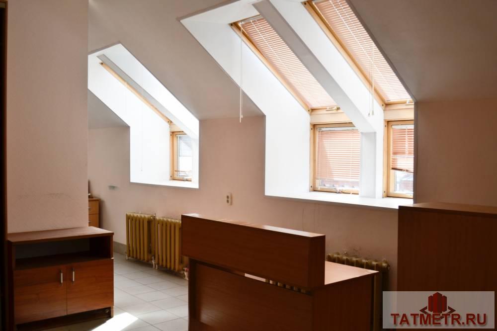 Коммерческая / Продажа / Офисы, Казань, Астрономическая улица, 27 750 Сдам офисное помещение в центре города на третьем этаже в центре города. Высокий автомобильный и пешеходный трафик.... - 1
