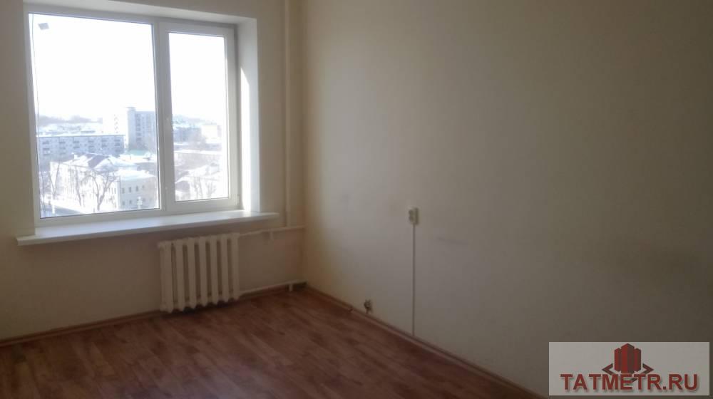 Коммерческая / Продажа / Офисы, Казань, Ахтямова улица, 36 500 Блок-офис из двух комнат: 50 + 23 кв.м. Просторное, светлое помещение, 5 этаж, пластиковые рамы, свежий ремонт.на... - 2