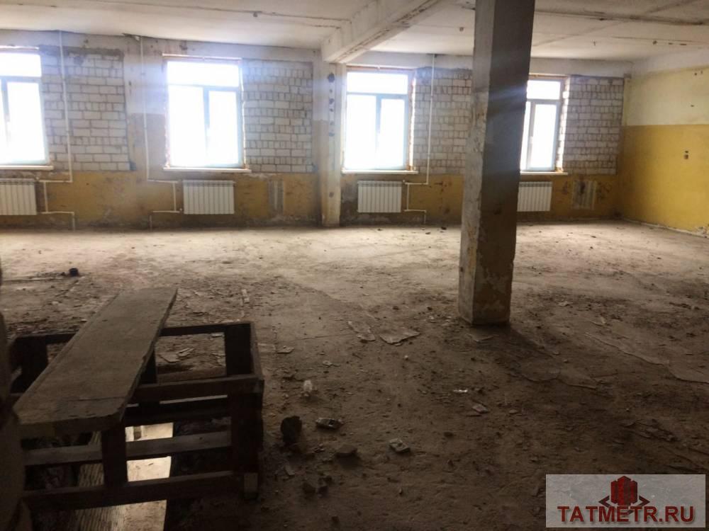 Коммерческая / Продажа / Производство и склады, Казань, Родины улица, 1 160 000 Сдается в аренду производственное здание 4 000м², при заезде собственник предоставят ремонт за свой счет. 600 клвт... - 3