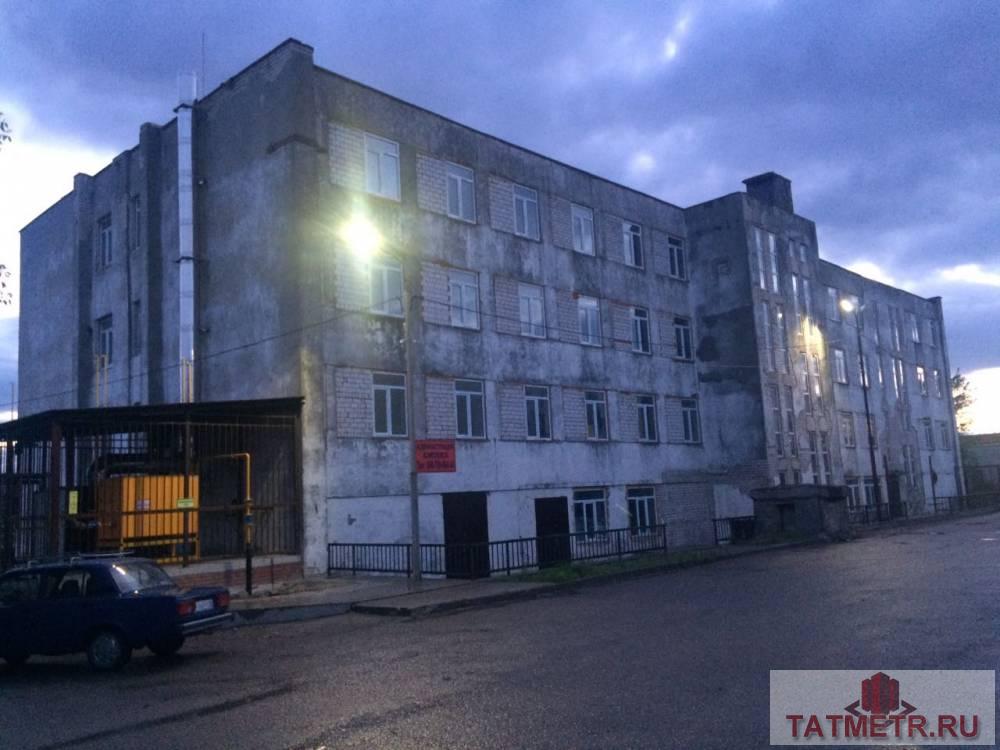 Коммерческая / Продажа / Производство и склады, Казань, Родины улица, 1 160 000 Сдается в аренду производственное здание 4 000м², при заезде собственник предоставят ремонт за свой счет. 600 клвт... - 4