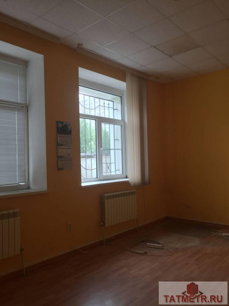 Коммерческая / Продажа / Офисы, Казань, Академика Лаврентьева улица, 42 000 Сдается офис в Ново-Савиновском районе, ул. Лаврентьева. В офисе выполнен ремонт, состоит из 2 комнат, В каждом... - 13