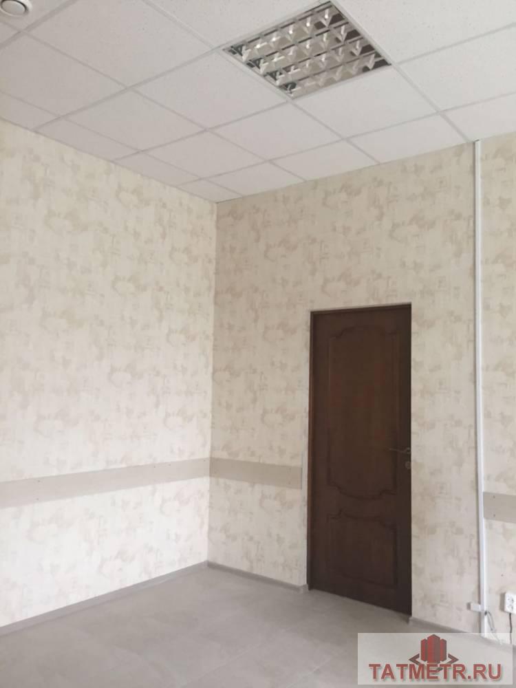 Коммерческая / Продажа / Офисы, Казань, Академика Лаврентьева улица, 21 000 Сдаю офис в Ново-Савиновском районе, расположенный в бизнес-центре по адресу Лаврентьева, д. 3. В офисе выполнен... - 7