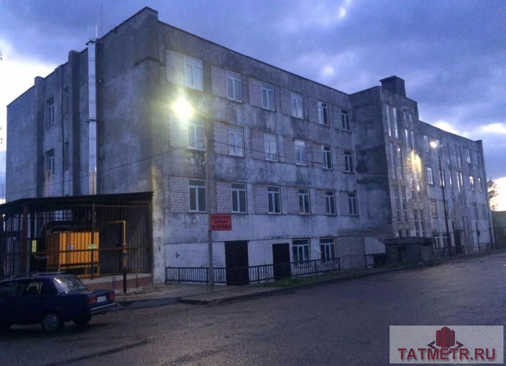 Коммерческая / Продажа / Производство и склады, Казань, Родины улица, 112 000 Сдается в аренду производственное здание 4 000м², при заезде собственник предоставят ремонт за свой счет. 600 квт... - 5