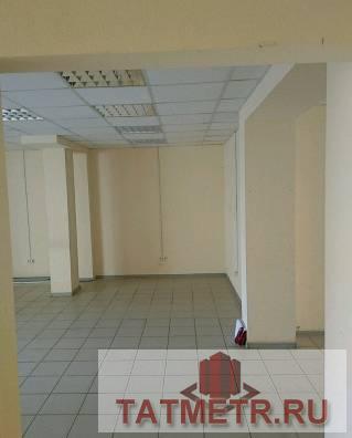 Коммерческая / Продажа / Офисы, Казань, Галии Кайбицкой улица, 84 900 Сдам помещение 94м2 с отличным ремонтом в жилом районе на первой линии от дороги. Своя входная группа с пандусом.... - 4