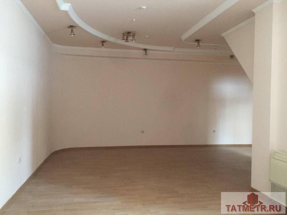 Коммерческая / Продажа / Офисы, Казань, Пушкина улица, 33 200 Предлагаем в долгосрочную аренду помещения в новом здании в историческом центре Казани, на улице Пушкина....