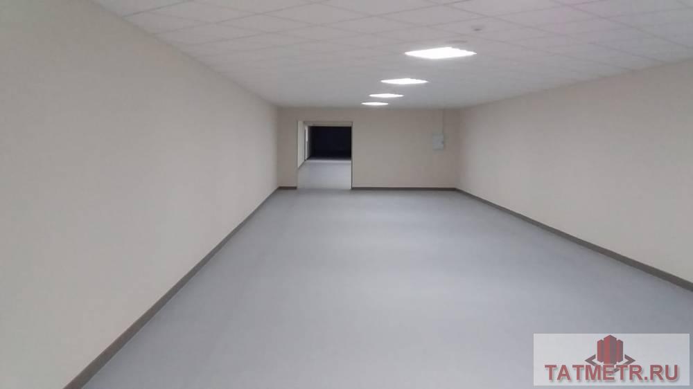 Коммерческая / Продажа / Торговые помещения, Казань, Победы проспект, 59 400 Предлагаются в аренду торговые площади, расположенные на цокольном этаже в современном торгово-офисном центре... - 16