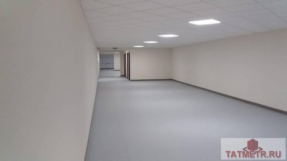 Коммерческая / Продажа / Торговые помещения, Казань, Победы проспект, 59 400 Предлагаются в аренду торговые площади, расположенные на цокольном этаже в современном торгово-офисном центре... - 18