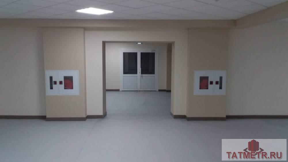 Коммерческая / Продажа / Торговые помещения, Казань, Победы проспект, 59 400 Предлагаются в аренду торговые площади, расположенные на цокольном этаже в современном торгово-офисном центре... - 6
