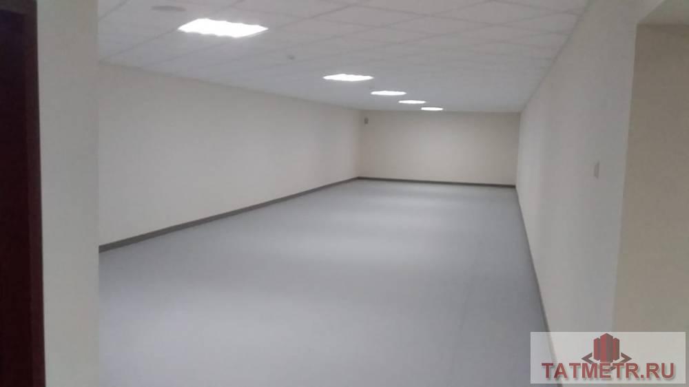Коммерческая / Продажа / Торговые помещения, Казань, Победы проспект, 59 400 Предлагаются в аренду торговые площади, расположенные на цокольном этаже в современном торгово-офисном центре... - 9