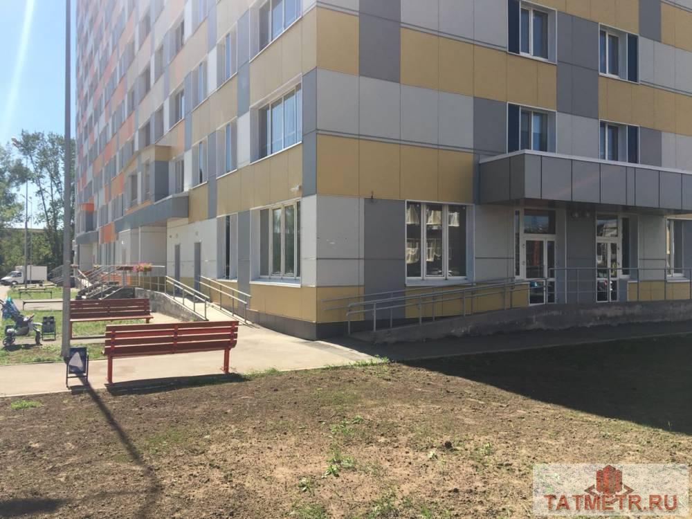 Коммерческая / Продажа / Офисы, Казань, Павлюхина улица, 6 000 000 На первом этаже 19-ти этажного жилого дома продается нежилое помещение с отдельной входной группой. Общая площадь... - 2