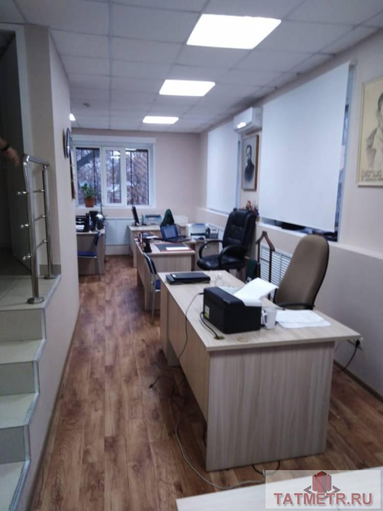 Коммерческая / Продажа / Офисы, Казань, Масгута Латыпова улица, 50 000 Отдельно стоящее 3-х этажное офисное здание. 1,2-ой этаж - кабинетная планировка, 3-й этаж (мансардный) -свободной... - 2