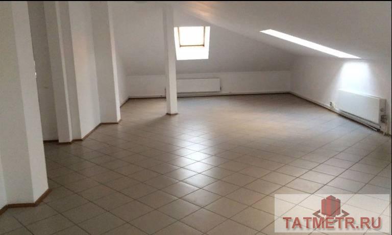 Коммерческая / Продажа / Офисы, Казань, Карла Маркса улица, 85 000 Офис 330р/м2 на 6 этаже (мансарда), без лифта.газовое отопление. Подойдёт программистам, бухгалтерии, менеджерам. Под... - 5