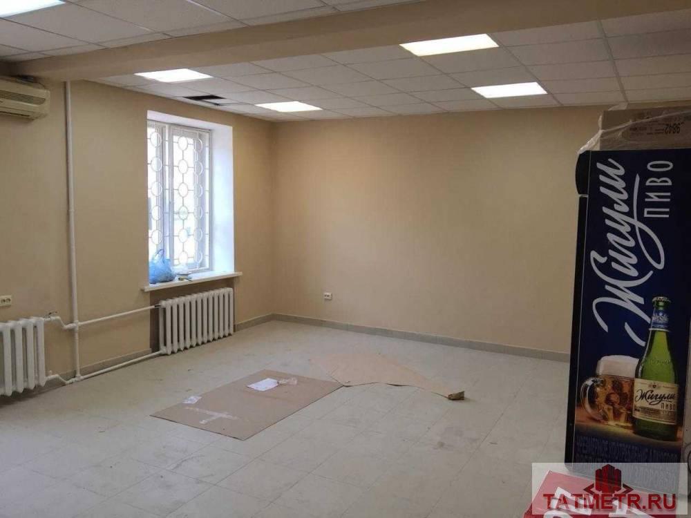 Коммерческая / Аренда / Офисы, Казань, Короленко улица, 31 200 Сдаю срочно, помещение, на Короленко, с отдельным входом. В помещении есть ремонт, отдельный вход, подходит как под...