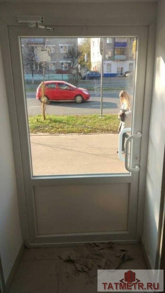 Коммерческая / Аренда / Офисы, Казань, Короленко улица, 31 200 Сдаю срочно, помещение, на Короленко, с отдельным входом. В помещении есть ремонт, отдельный вход, подходит как под... - 2