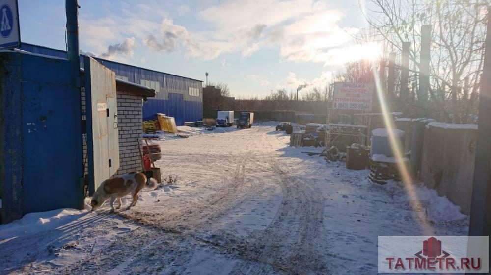 Сдается в аренду открытая площадь 1000м2 под хранение по 50р/м2. Имеется небольшой офис 10м2 по 300р/м2. Удобный...