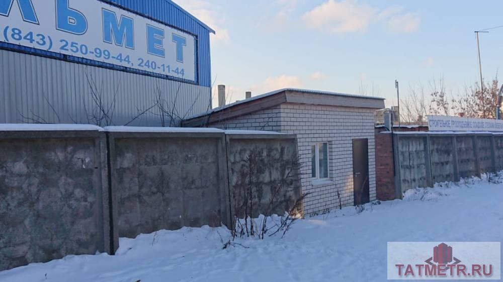 Продажа / Земельные участки, Казань, Аделя Кутуя улица, 50 000 Сдается в аренду открытая площадь 1000м2 под хранение по 50р/м2. Имеется небольшой офис 10м2 по 300р/м2. Удобный... - 1