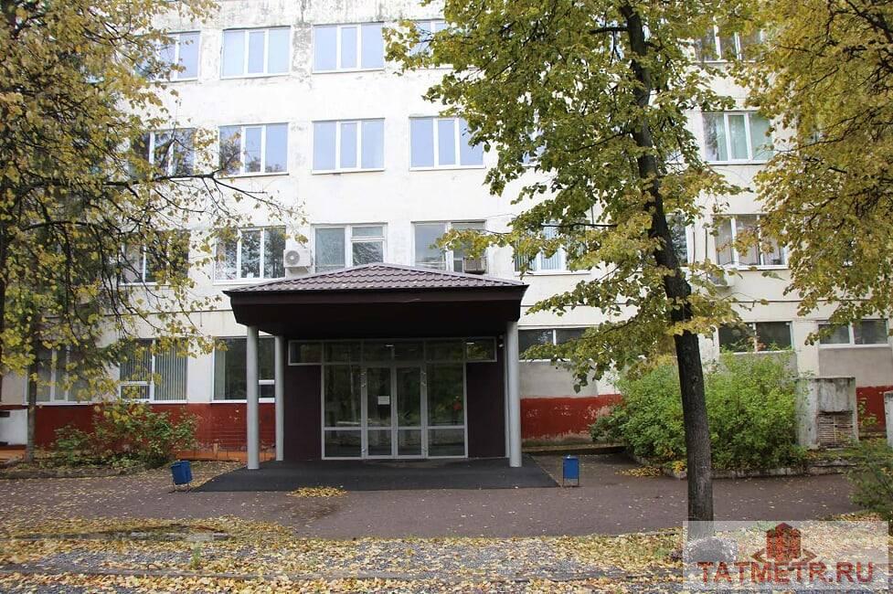 Коммерческая / Продажа / Офисы, Казань, Восстания улица, 7 000 Производственно-складской корпус находится на благоустроенной территории технополиса 'Химград' с асфальтированными... - 1