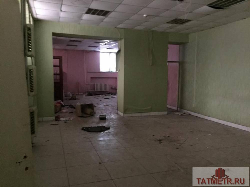Коммерческая / Продажа / Офисы, Казань, Дементьева улица, 95 000 Сдаю помещение свободного назначения, расположенное на первой линии по улице Даурская. До метро - всего лишь 1 минута... - 2
