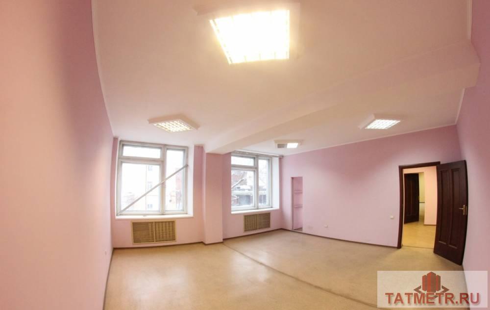 Коммерческая / Продажа / Офисы, Казань, Вахитовский район, 80 000 Предлагаем Вашему вниманию офис, расположенный по адресу ул. Толстого, д. 41. Сдаются помещения на 2 этаже. В... - 1