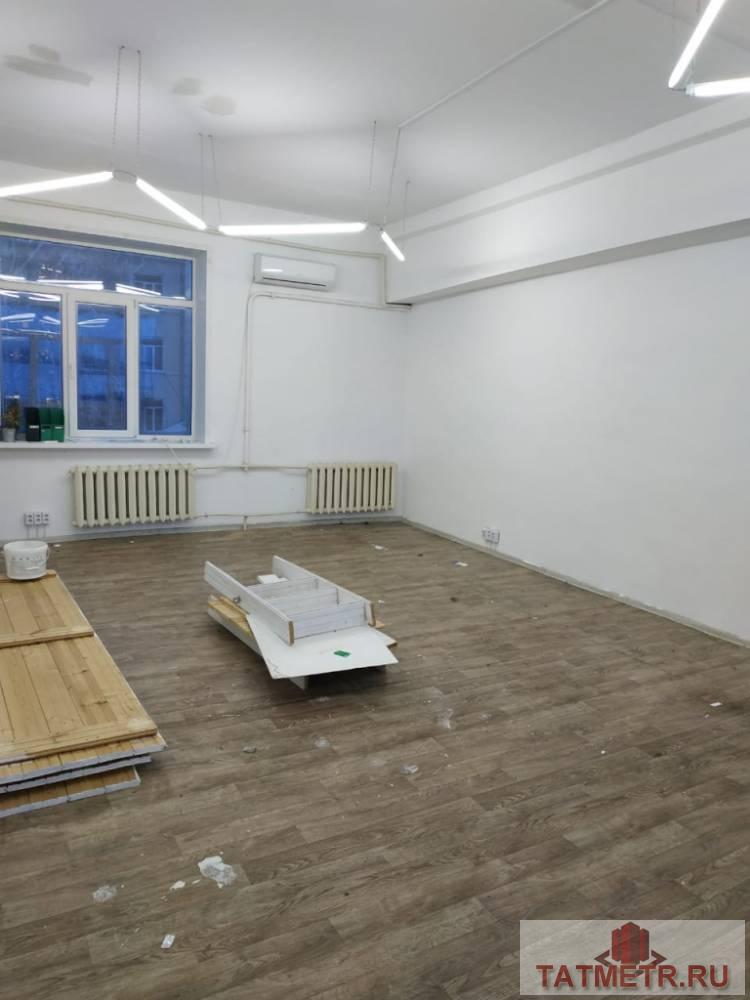 Коммерческая / Аренда / Офисы, Казань, Парижской Коммуны улица, 39 000 Сдам помещение свободного назначения в центре города на третьем этаже. Стоимость 650 рублей за кв.м., коммунальные...