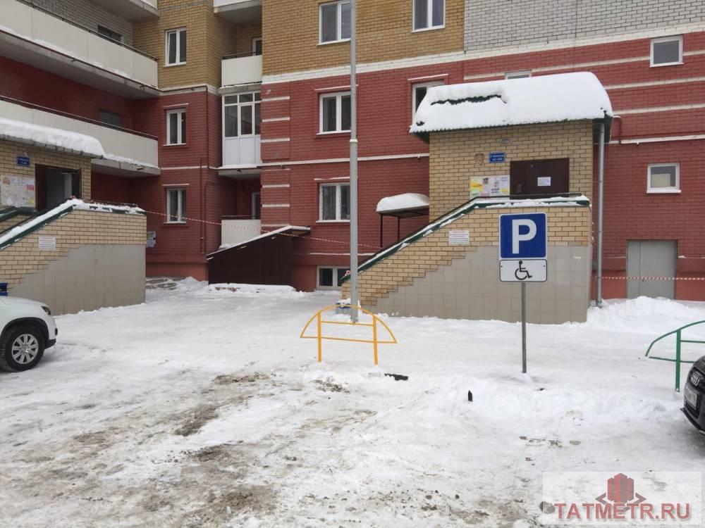 Коммерческая / Продажа / Офисы, Казань, Гарифа Ахунова улица, 28 350 Предлагается в аренду помещение, расположенного на цокольном этаже многоквартирного жилого дома. Жилой комплекс...