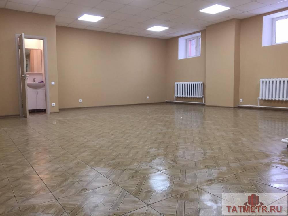 Коммерческая / Продажа / Офисы, Казань, Гарифа Ахунова улица, 28 350 Предлагается в аренду помещение, расположенного на цокольном этаже многоквартирного жилого дома. Жилой комплекс... - 1