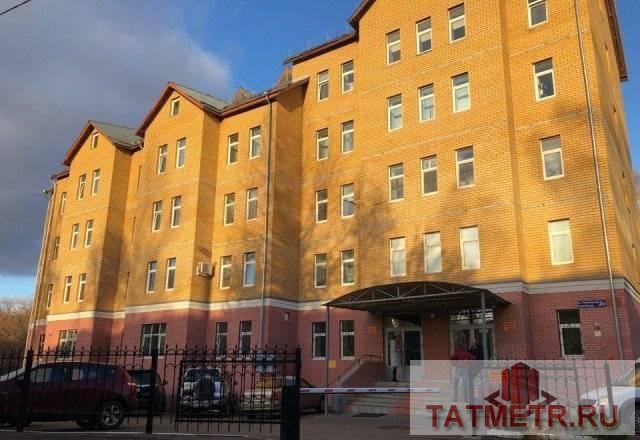 Коммерческая / Продажа / Офисы, Казань, Новаторов улица, 20 250 Сдается светлый офис 27кв.м.в 5 этажном офисном центре.Возле Советской площади.Бeсплaтно прeдoставляем следующиe...