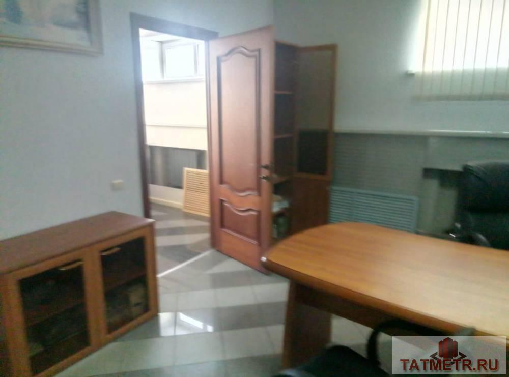 Коммерческая / Продажа / Офисы, Казань, Тэцевская улица, 45 000 Сдается в аренду офисное помещение на 3 этаже трехэтажного здания, расположенного по улице Тэцевская. Качественный...