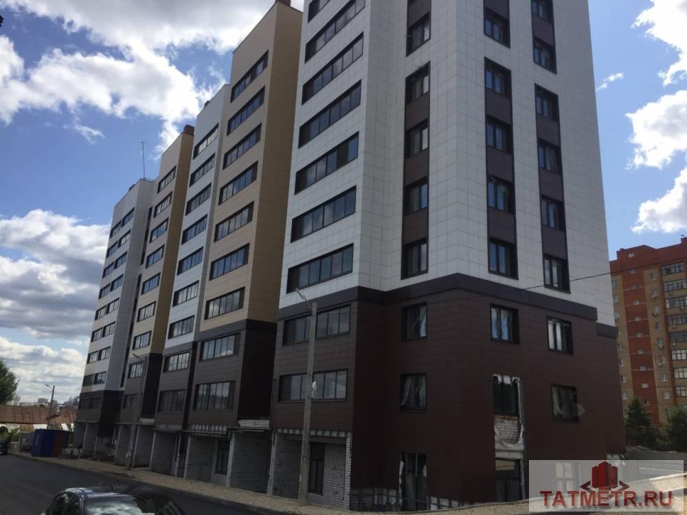 Коммерческая / Продажа / Офисы, Казань, 1-я Азинская улица, 350 000 На первом этаже жилого дома. Высокий пешеходный и автомобильный трафик. Развитая и удобная инфраструктура. Свободная...
