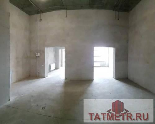 Коммерческая / Продажа / Офисы, Казань, Галимджана Баруди улица, 60 000 Улица Баруди, 16, застройщик Бриз, дом сдан. Помещение с высокими потолками (4м) в черновой отделке площадью 80 кв.м.... - 2