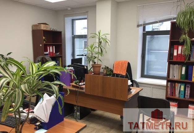 Коммерческая / Продажа / Офисы, Казань, Баумана улица, 38 500 Предлагаем в аренду офис 35м2 в самом центре города. В помещении хороший ремонт, система вентиляции и...