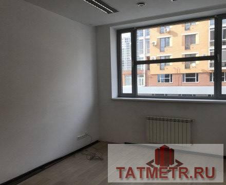 Коммерческая / Продажа / Офисы, Казань, Чистопольская улица, 170 000 Предлагаем в аренду новое помещение 170,8 м2 в современном, новом ЖК Панорама. Отдельная входная группа,... - 1