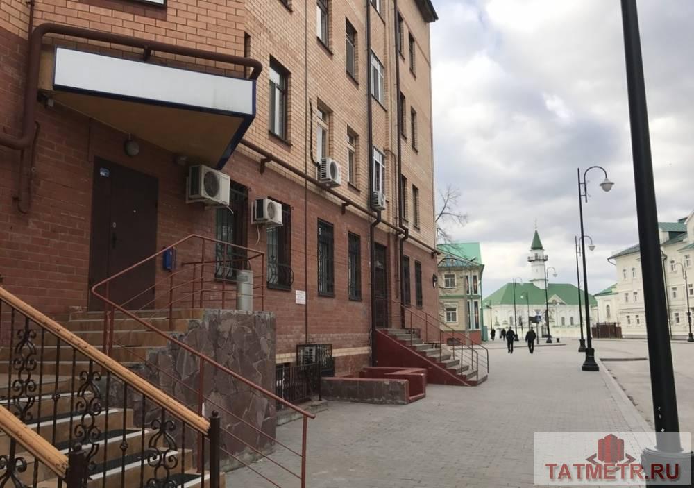 Коммерческая / Продажа / Офисы, Казань, Каюма Насыри улица, 60 000 Предлагаем в аренду офис в историческом центре города. Первый этаж в жилом доме, отдельная своя входная группа с...