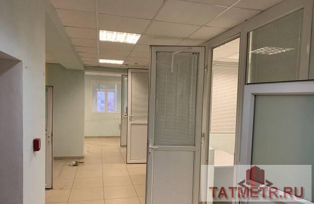 Коммерческая / Продажа / Офисы, Казань, Островского улица, 224 700 Сдается в аренду большой офис 321м2 в исторической части города. Помещение с косметическим ремонтом. Имеются все... - 2