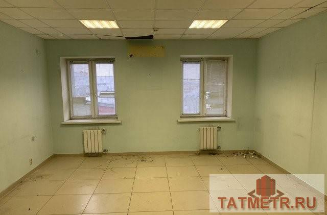 Коммерческая / Продажа / Офисы, Казань, Островского улица, 224 700 Сдается в аренду большой офис 321м2 в исторической части города. Помещение с косметическим ремонтом. Имеются все... - 6