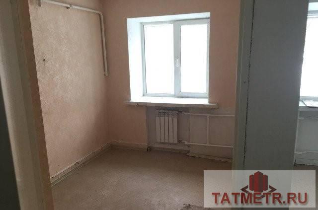 Коммерческая / Продажа / Торговые помещения, Казань, Восстания улица, 95 000 Сдается в аренду торговое помещение 115м2 на первой линии от дороги. Частично с ремонтом. Имеется отдельная входная... - 2