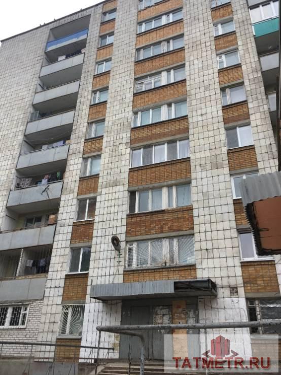 Продажа / Комнаты, Казань, Окраинная улица, 6 000 Комната очень теплая и светлая. Есть отдельная выделенная кухонная зона. В блоке три комнаты. Душевая комната,... - 1