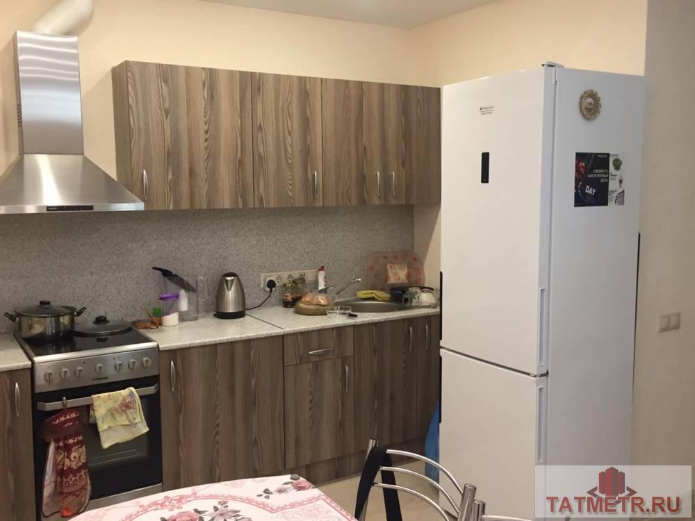 Продажа / Квартиры, Казань, Победы проспект, 1 500 Сдаётся новая двухкомнатная квартира.Зал совмещен с кухней. Не разу не сдавалась. 4 спальных места. Двор закрыт.... - 5