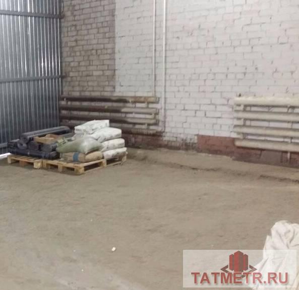 Коммерческая / Аренда / Производство и склады, Казань, Родины улица, 44 100 Сдается теплый кирпичный склад 126 кв. Высота потолков 3,5 метра. Рядом проходит ул. Родина. Отдельные въездные...