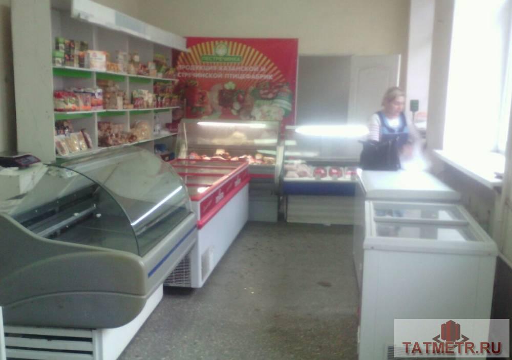 Коммерческая / Аренда / Торговые помещения, Казань, Авангардная улица, 18 000 Собственник сдает торговую площадь в действующем магазине по адресу ул.Авангардная д.90/48. В помещении уже работает... - 2