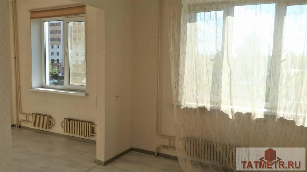 Продажа / Квартиры, Казань, Карбышева улица, 3 400 000 Продается 1-комн по ул.Карбышева д.58. (Санта-Барбара) Общая площадь 43,3 м2, жилая 22,6 м2, площадь кухни 10,9 м2.... - 9