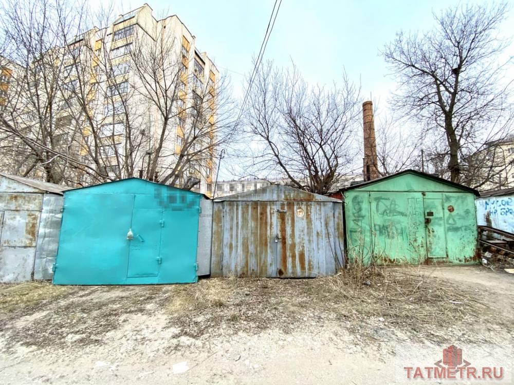 Продажа / Гаражи, Казань, улица Павлюхина, 200 000 Предлагаем Вам приобрести гараж. ГСК Салют. Гараж металлический. В собственности. Земля под гаражом тоже в... - 1