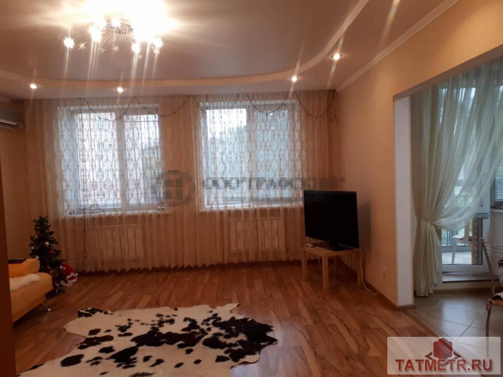 Продажа / Жилая / Квартира, Казань, улица Достоевского, 8 200 000 Продаю 2х комнатную центре города. Квартира в кирпичном доме. Расположена на 3-м этаже . Светлая, уютная, с хорошим... - 1