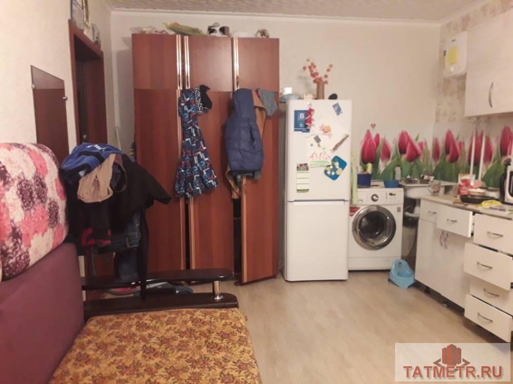 Продажа / Комнаты, Зеленодольск, малая Красная улица, 480 000 ПРОДАЕТСЯ отличная комната в центре г. Зеленодольск. Комната светлая, тёплая, в отличном состоянии. На окне... - 1