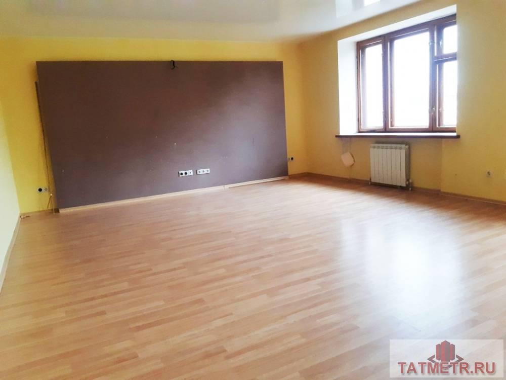 Продажа / Квартиры, Волжск, Заводская улица, 3 250 000 ПРОДАЕТСЯ шикарная двухуровневая квартира с индивидуальным отоплением в г. Волжск. Квартира очень просторная с очень... - 1