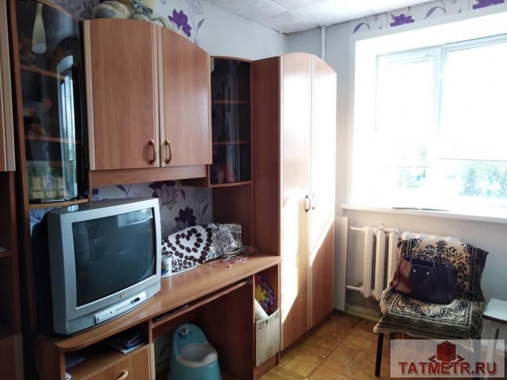 Продается комната в  городе Зеленодольск. Комната большая ,светлая.Пластиковое окно. Спокойный район ,приятные...