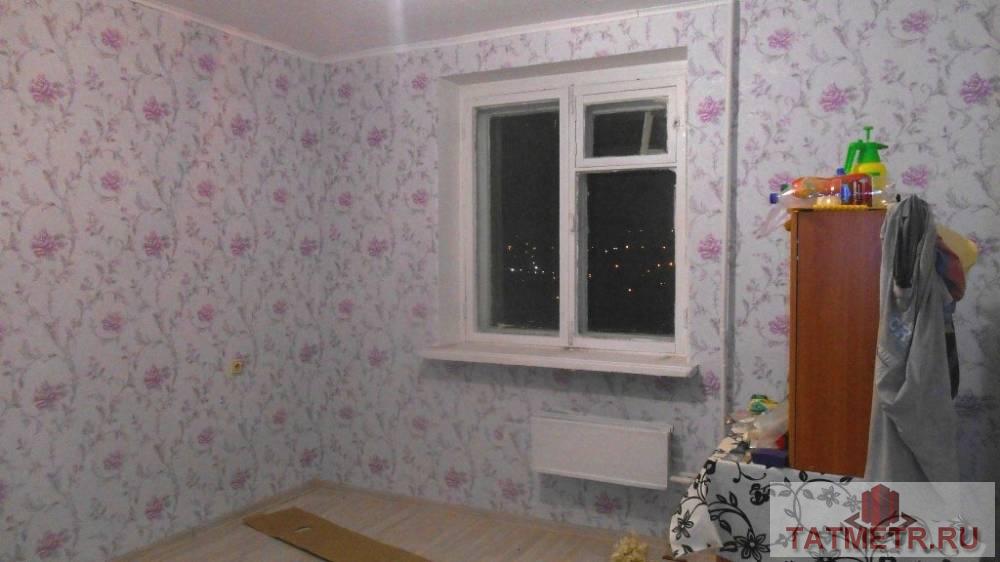 Продажа / Комнаты, Казань, Тополевая улица, 899 000 Продается замечательная комната в двух комнатной квартире в отличном, спокойном районе г. Казани. Комната светлая,...