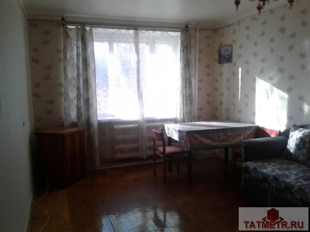 Продается хорошая трехкомнатная квартира в г. Зеленодольск. Квартира уютная, просторная, светлая, теплая, комнаты на...